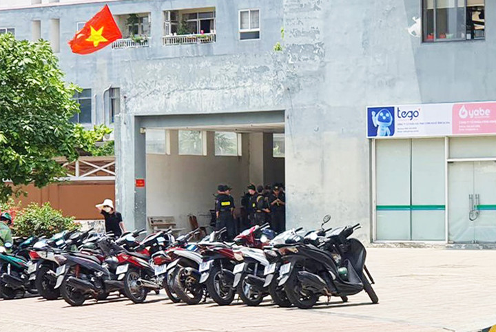 Công an kiểm tra công ty mua bán nợ ở TP Thủ Đức - 1