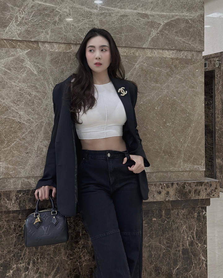 Sao Việt 30/3: Chí Trung sang Mỹ cùng bạn gái, Hồng Đào khoe con gái yêu - 5