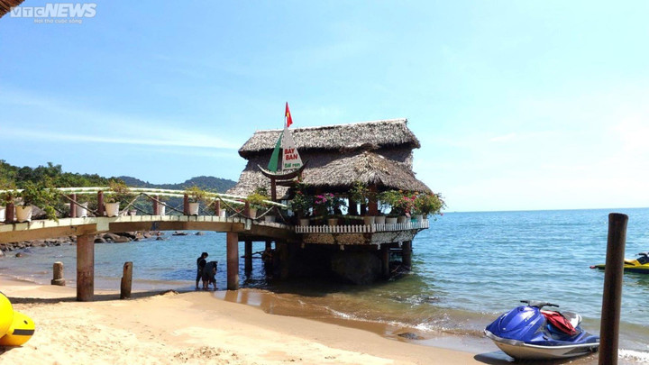 Đà Nẵng: Xử phạt, buộc tháo dỡ 2 nhà hàng lớn xây trái phép trên bán đảo Sơn Trà - 1