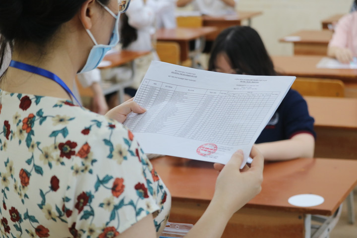 Sửa quy trình ra đề thi tốt nghiệp THPT 2023, Bộ GD&ĐT có ngăn được lộ, lọt đề? - 1