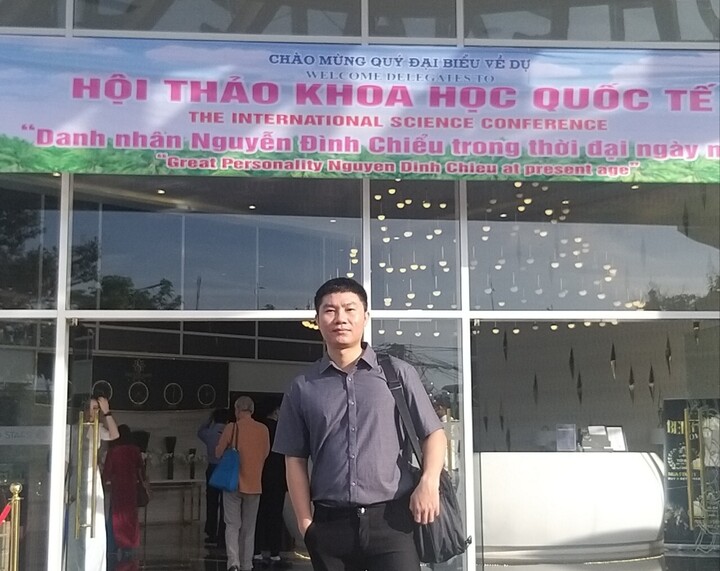 Trẻ không sõi tiếng Việt sẽ 'ảnh hưởng tới tận gốc rễ văn hóa dân tộc' - 1