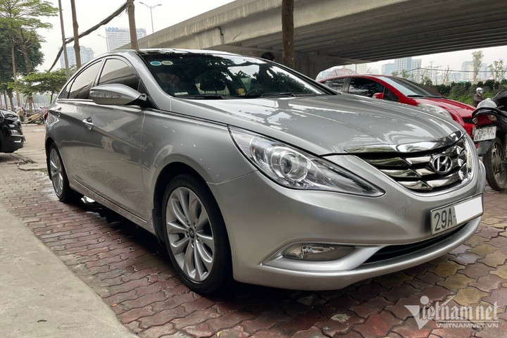 Hyundai Sonata 12 năm tuổi giá 370 triệu có ưu, nhược điểm gì? - 1