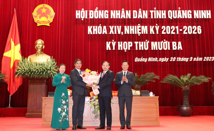 Bí thư Thành ủy Hạ Long Vũ Văn Diện giữ chức Phó Chủ tịch UBND tỉnh Quảng Ninh - 1