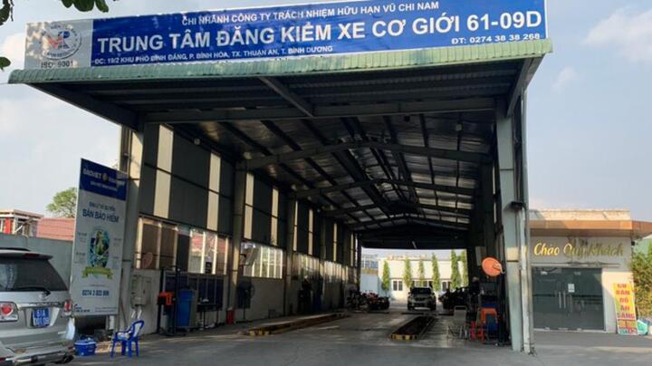 Bắt giám đốc, phó giám đốc và 3 nhân viên Trung tâm đăng kiểm 61-09D Bình Dương - 1