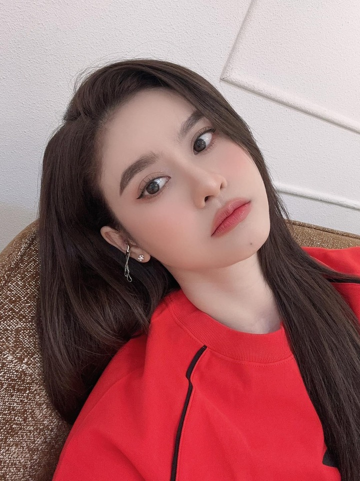 Sao Việt 31/3: Minh Nhí xúc động với quà sinh nhật 'khủng' từ con trai nuôi - 11