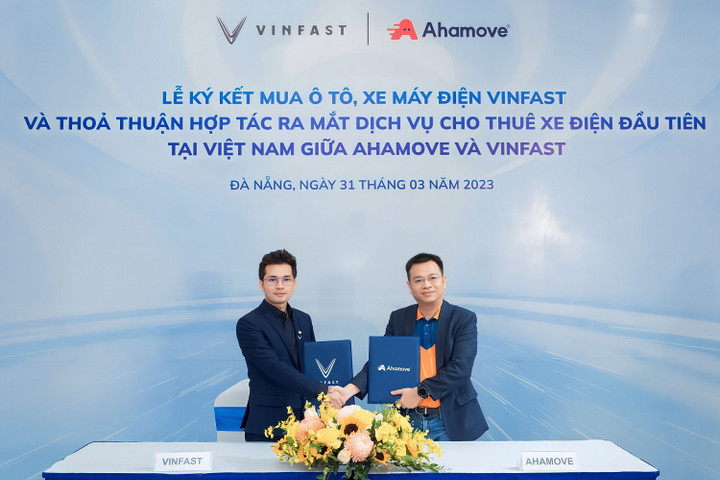 Ahamove mua 200 xe điện VinFast để triển khai dịch vụ cho thuê xe máy - 1
