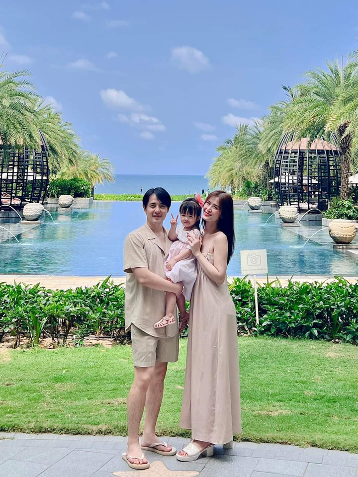 Sao Việt 1/4: Con gái Trương Ngọc Ánh đẹp lấn át mẹ, bà xã Cường Đô La bầu lần 2 - 6