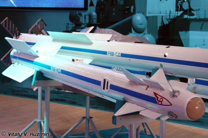 MiG-31BM có thể cận chiến khi mang tên lửa R-74M - 1