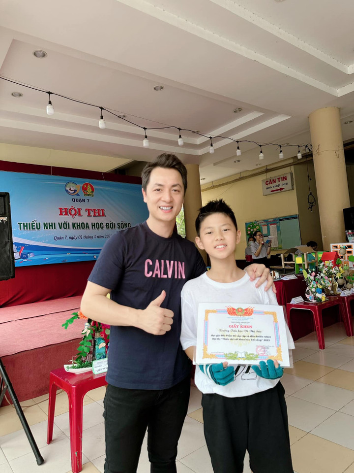 Sao Việt 3/4: NSƯT Chí Trung hạnh phúc cùng bạn gái khám phá nước Mỹ - 3