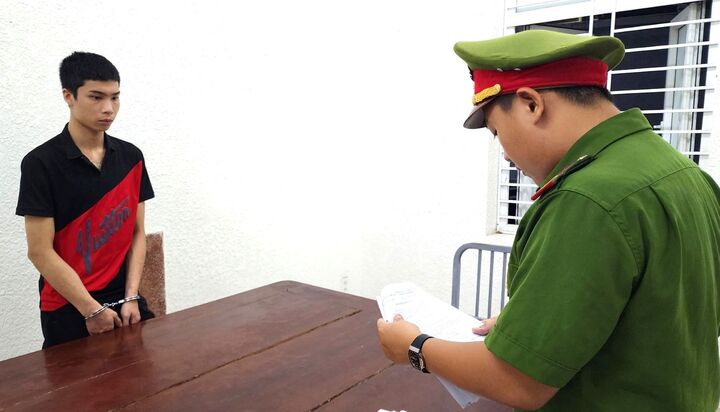 Bắt giam thanh niên chuyên trộm bia của các quán nhậu - 1