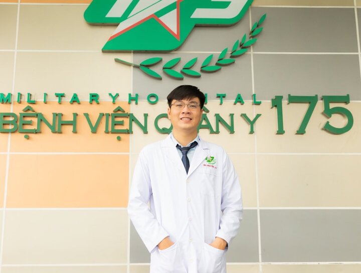 Bác sĩ nêu nguyên nhân gia tăng đột quỵ não ở người trẻ, nhiều bệnh nhân bị liệt - 1