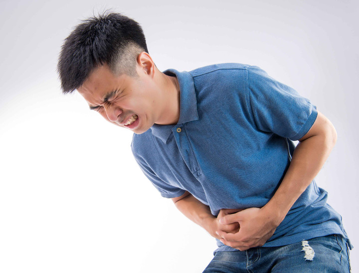 8 căn bệnh 'rình rập' từ cơn đau tức bụng dưới ở nam giới - 1