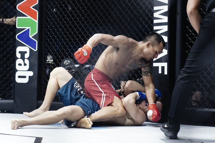 Trần Quang Lộc hạ knock-out võ sỹ Trung Quốc Lý Tiểu Long - 1