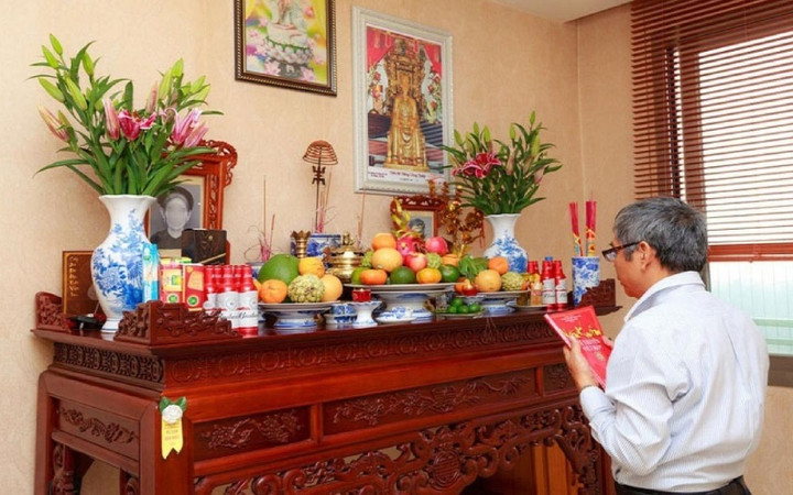 Văn khấn ngày rằm tháng 2 cúng thần linh, gia tiên đầy đủ và chi tiết nhất - 2