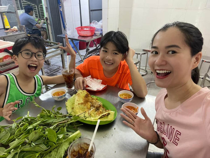 Sao Việt 5/4: 'Mẹ bầu' Minh Hằng đi ngắm hoa anh đào, Kỳ Duyên khoe eo con kiến - 12