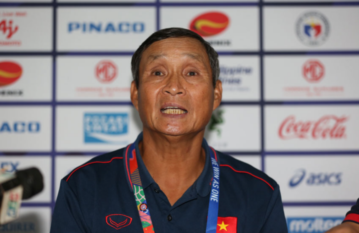 Thắng đậm Nepal, tuyển nữ Việt Nam vẫn bị kiểm điểm - 1