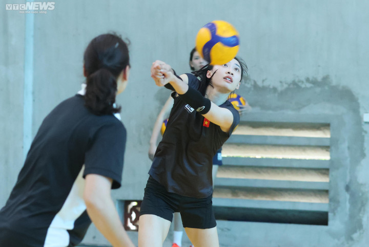 Đội tuyển bóng chuyền Việt Nam nhận nhiệm vụ giành huy chương bạc SEA Games 32 - 1