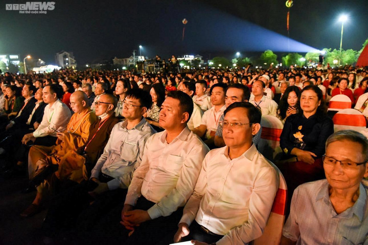 Chủ tịch Quốc hội: 'Thuận lòng dân, vạn sự thành' - 4