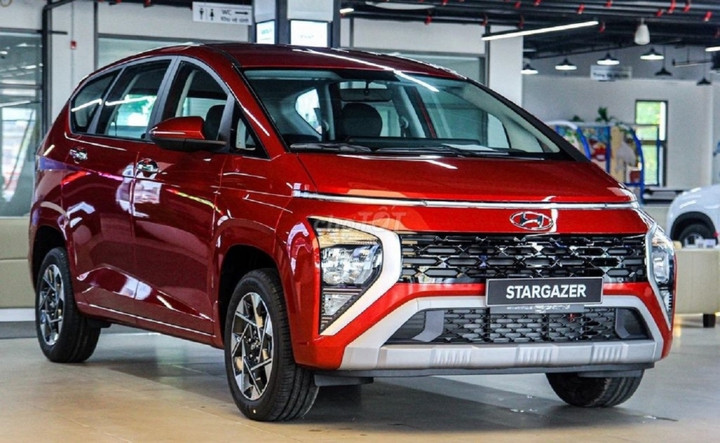 Ô tô 2022 bán mãi không hết, đại lý hạ giá trăm triệu đẩy hàng - 3