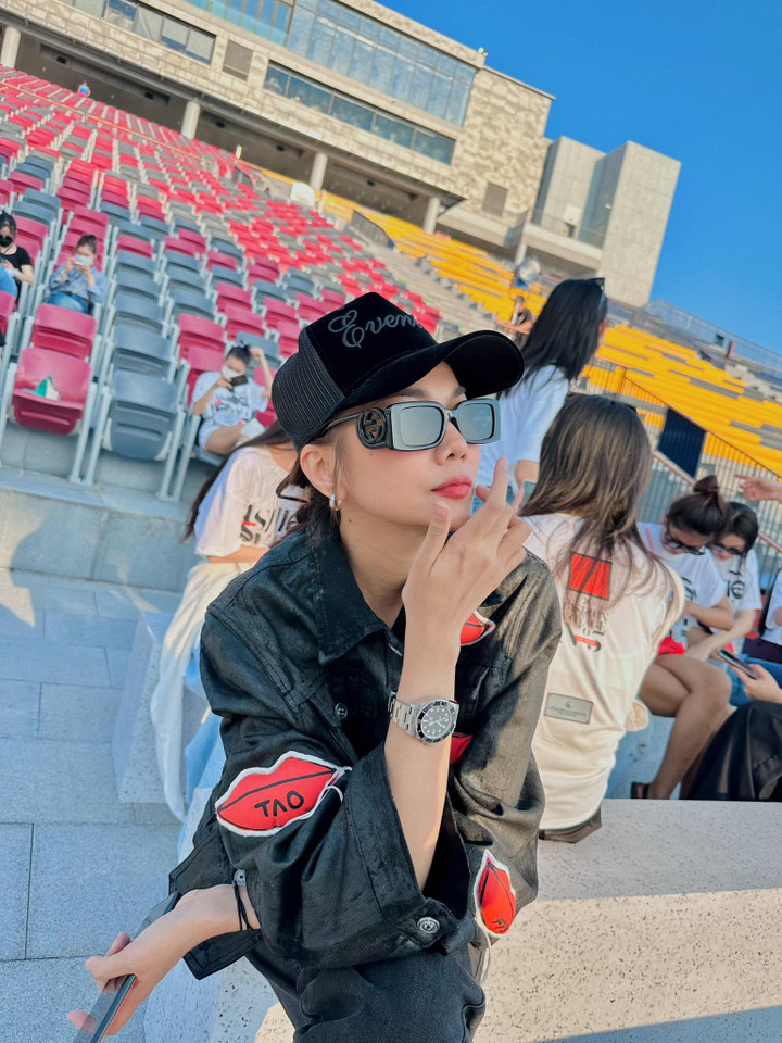 Sao Việt 7/4: Việt Hương thông báo bệnh tình sau khi bị méo mặt, phải châm cứu - 7