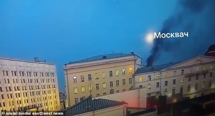 Cháy tòa nhà của Bộ Quốc phòng Nga - 1