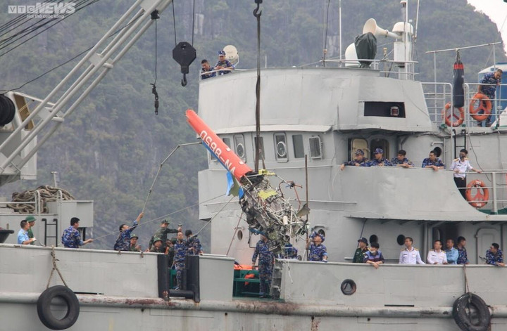 Tìm thấy hộp đen trực thăng Bell-505 rơi ở Hải Phòng - 1