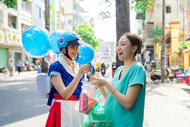 Thử thách theo chân 'nhân vật bí ẩn' mang bữa sáng đủ chất gõ cửa từng nhà - 5