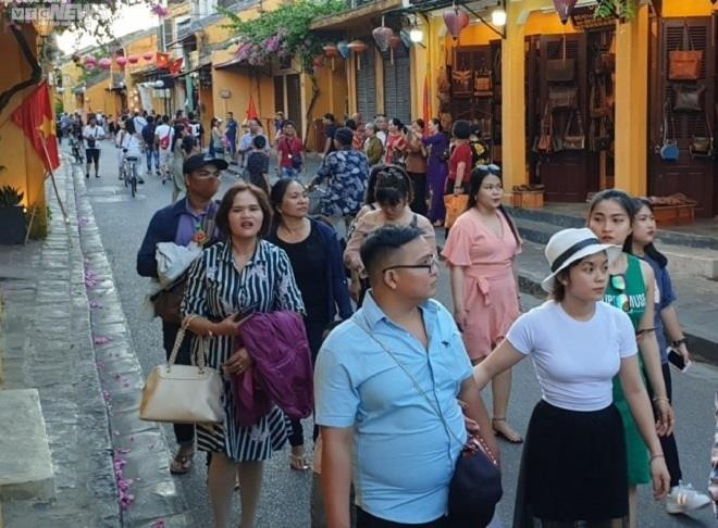 Khách vào phố cổ Hội An phải mua vé: Người nói đúng, người bảo không nên - 2