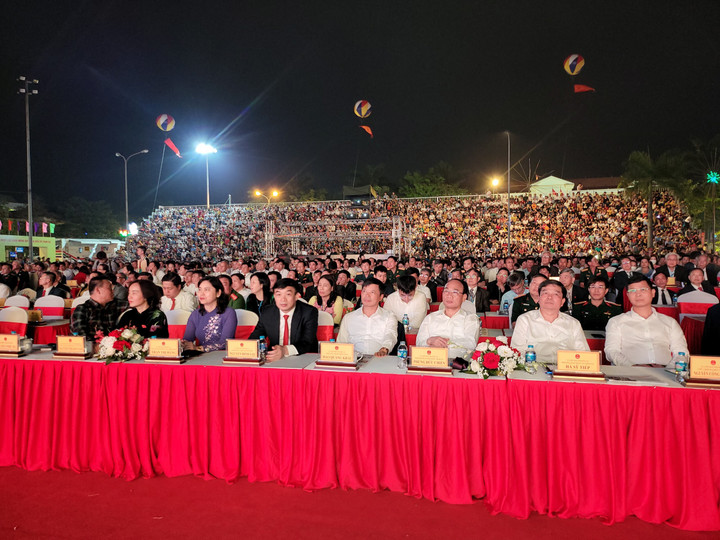 Công bố Nghị quyết thành lập thị xã Quế Võ - 4