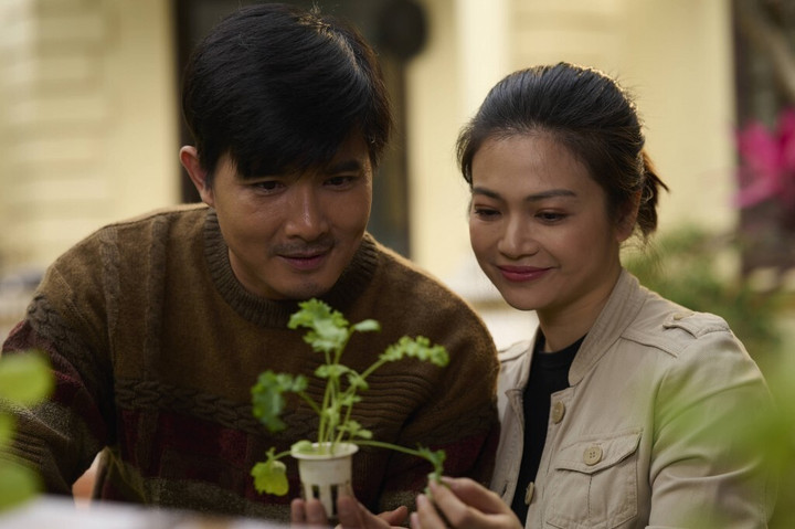 'Gia đình mình vui bất thình lình': Chân dung ngoài đời của anh cả đáng ghét - 4