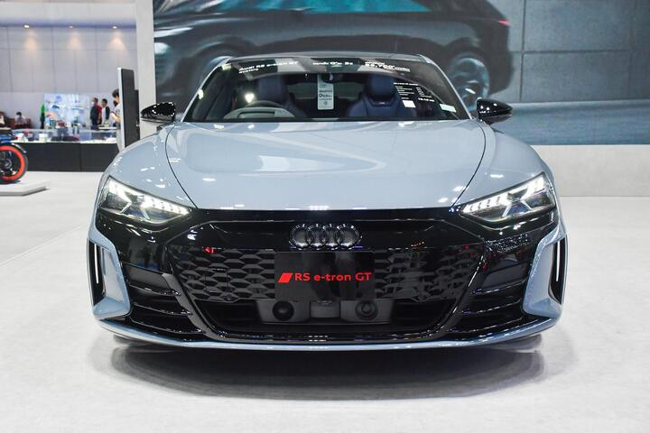 Chi tiết xe điện thể thao Audi RS e-tron GT sắp bán tại Việt Nam - 3