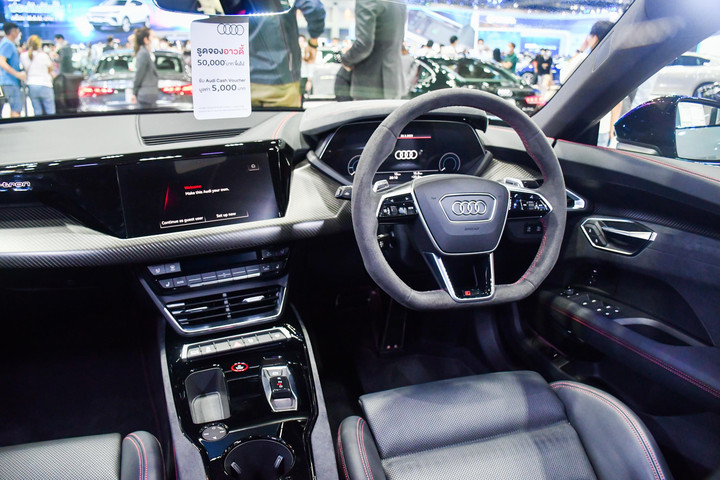 Chi tiết xe điện thể thao Audi RS e-tron GT sắp bán tại Việt Nam - 4