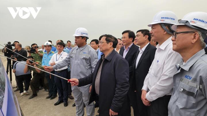 Thủ tướng: Phấn đấu hoàn thành dự án Cảng hàng không Điện Biên vào 19/11 - 2