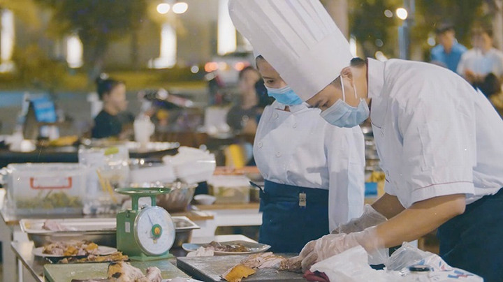 Đừng bỏ lỡ đặc sản bò tơ Grand World và foodtour tại Phú Quốc United Center - 1