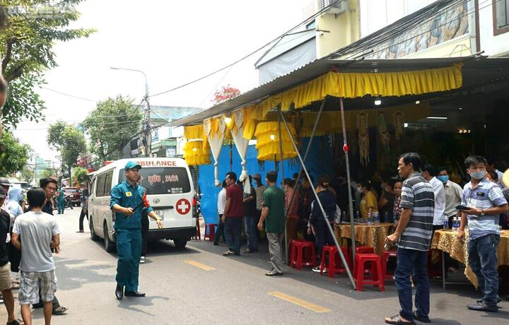 Thi thể nạn nhân cuối cùng trong vụ rơi trực thăng Bell-505 đã về với gia đình - 1