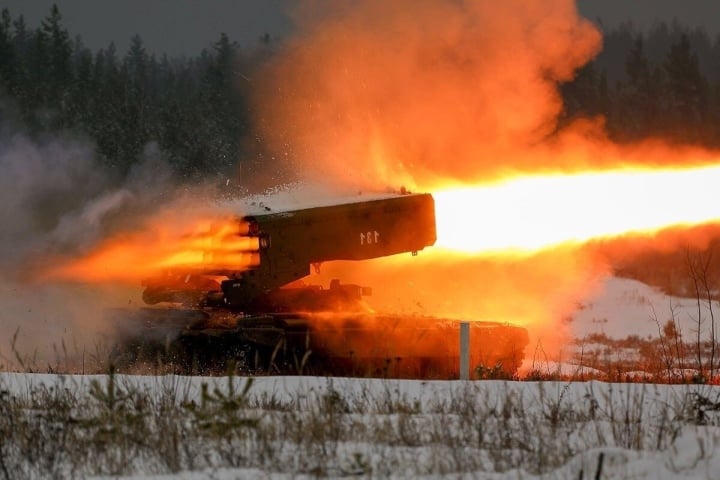 Chuyên gia Mỹ cảnh báo Ukraine về sức mạnh của hệ thống TOS-1 - 2