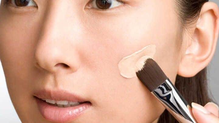 Cách trang điểm che mụn hiệu quả chị em không thể bỏ qua - 2