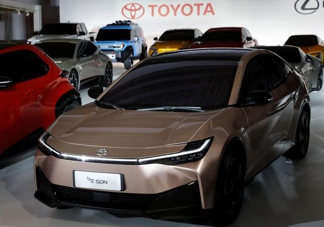 Toyota sẽ ra mắt 10 mẫu xe điện vào năm 2026 - 1