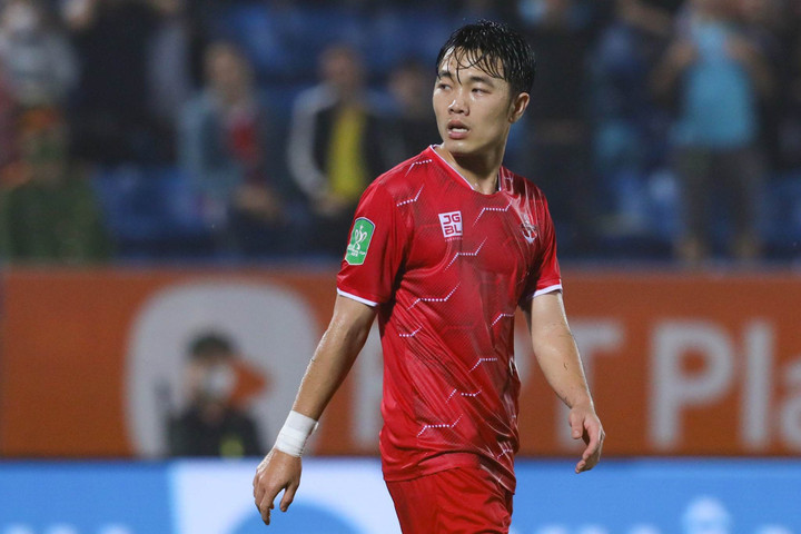 Xuân Trường thể lực yếu, HLV Hải Phòng phải dùng tiền đạo thế chỗ - 1