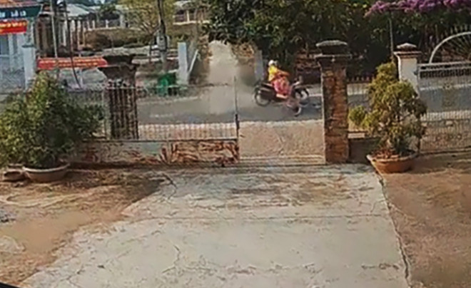 Truy tìm nam thanh niên chạy xe tốc độ cao, tông bé gái rồi bỏ trốn - 1