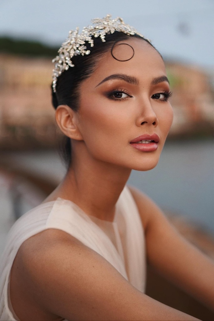 Chuyện tình 4 năm của H'Hen Niê trước khi chia tay - 1