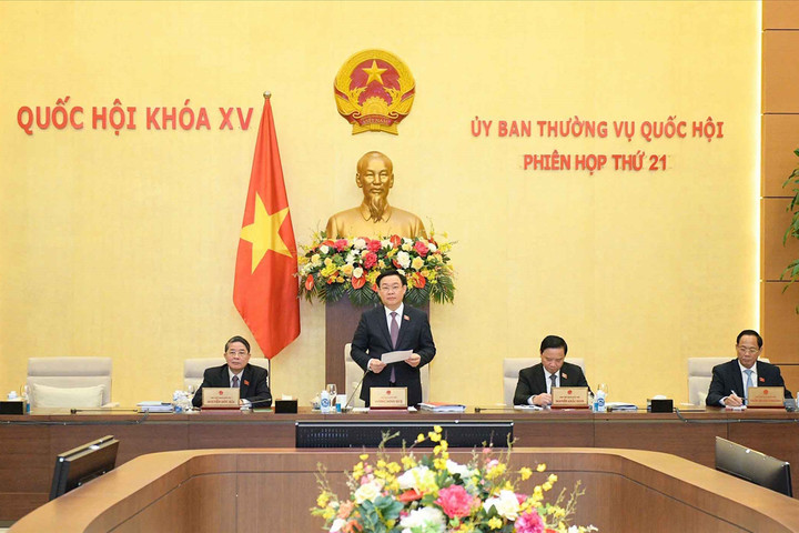 Ủy ban Thường vụ Quốc hội cho ý kiến chuẩn bị kỳ họp thứ 5, Quốc hội khóa XV - 1