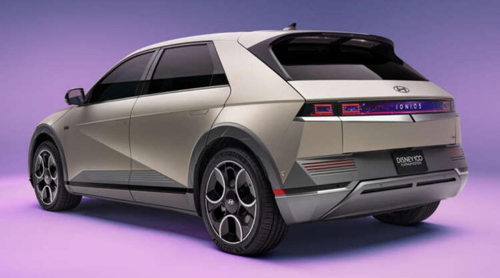 Hyundai Ioniq 5 phiên bản kỷ niệm 100 năm thành lập Disney có gì đặc biệt? - 2