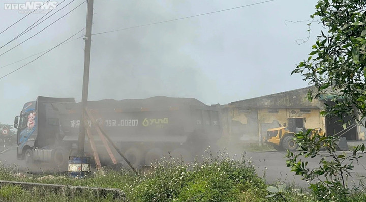 Những núi than làm dân khốn khổ: Xử phạt cảng Thuận An 17 triệu đồng - 2