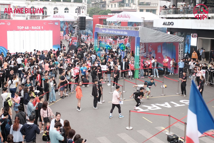 AIA Việt Nam tổ chức 'Đường đua bùng sức sống' truyền cảm hứng sống khoẻ - 1
