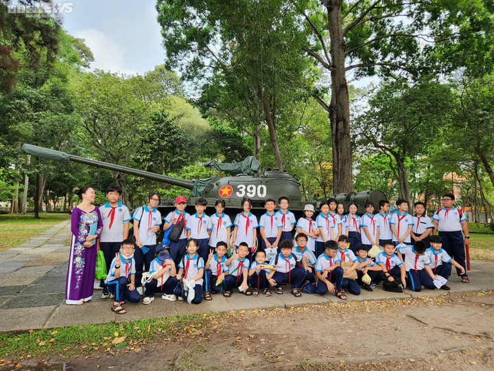Học sinh tiểu học TP.HCM học lịch sử tại di tích lịch sử - 1
