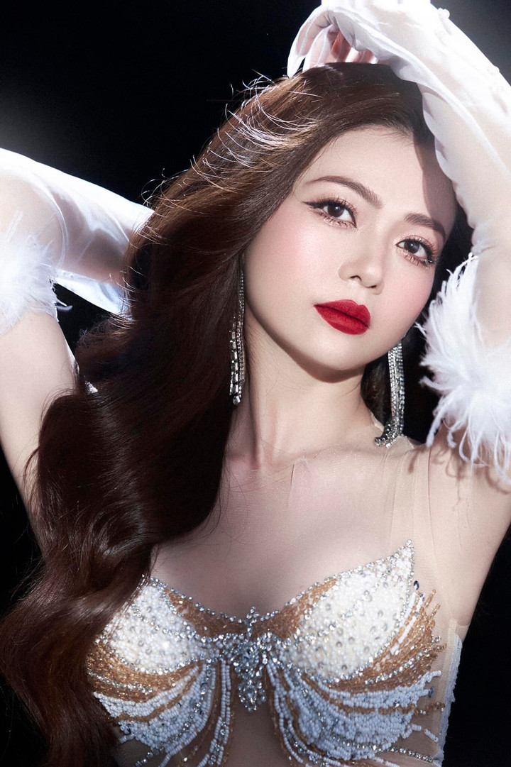 3 nàng dâu 'Gia đình mình vui bất thình lình' ngoài đời: Khó nhận ra chị cả - 9