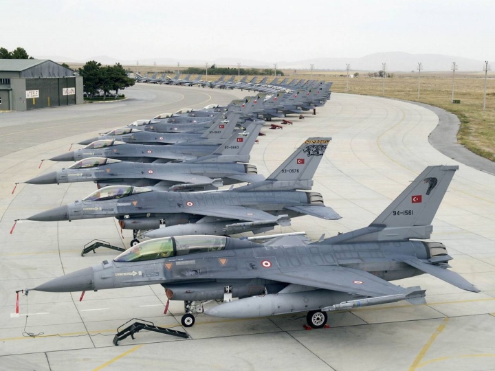 Without American technology, Türkiye developed its own missiles for the F-16 - 1