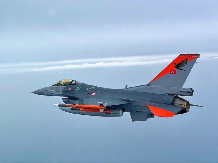 Without American technology, Türkiye developed its own missiles for the F-16 - 2