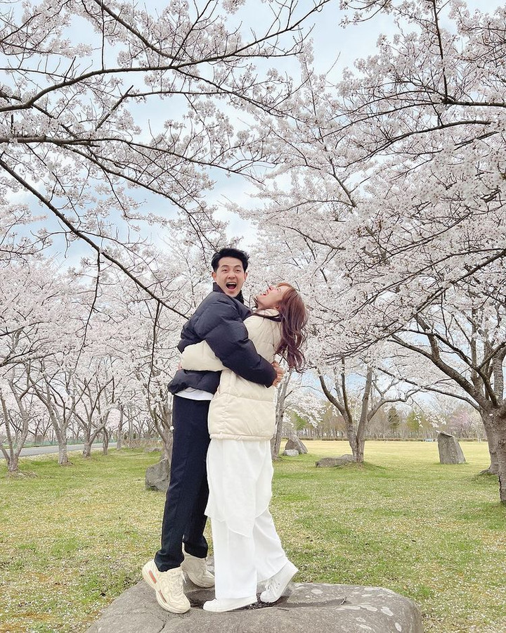 Sao Việt 13/4: Hoà Minzy hội ngộ Mono, Lynk Lee ngày càng đẹp sau chuyển giới - 8